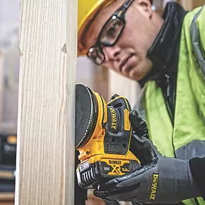 DeWalt DCW210N-XJ 125mm 18V Li-Ion XR Brushless Cordless Random Orbital Sander - Bare Unit 4 DeWalt DCW210N-XJ 125mm 18V Li-Ion XR Brushless Cordless Random Orbital Sander - Bare Unit - Image 4